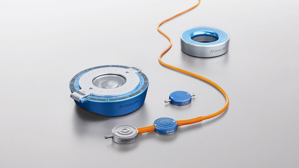 Válvulas gravitacionales ajustables MIETHKE M.blue® con M.blue® XABO®